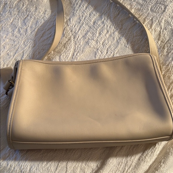Vintage Coach Wendie Crossbody Bag - Picture 3 of 5